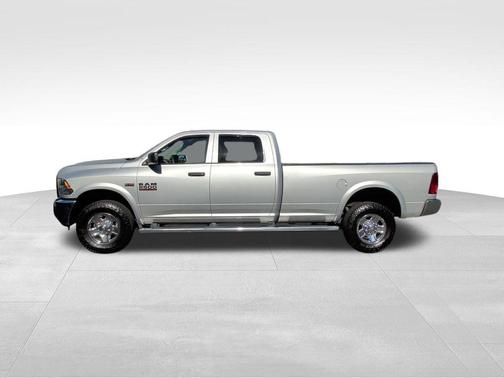 2018 RAM 2500 Tradesman Crew Cab 4x4 8' Box
