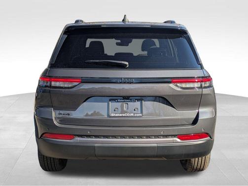 2026 Jeep Grand Cherokee Altitude