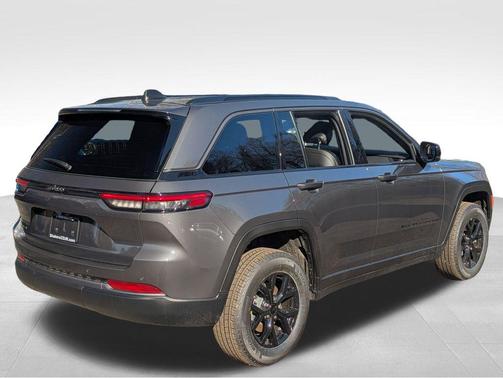 2026 Jeep Grand Cherokee Altitude