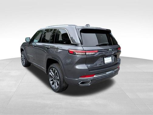 2022 Jeep Grand Cherokee Overland