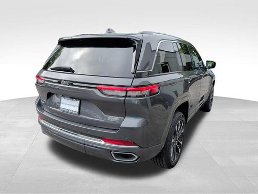 2022 Jeep Grand Cherokee Overland