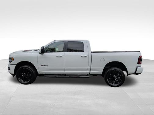 Bright White Clearcoat 2024 RAM 2500 Laramie Crew Cab 4x4 6'4' Box