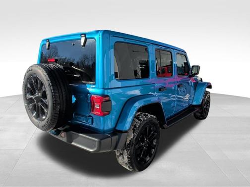 2024 Jeep Wrangler 4xe Sahara