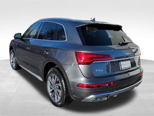 2022 Audi Q5 45 S line Premium