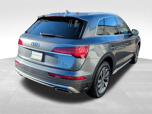 2022 Audi Q5 45 S line Premium
