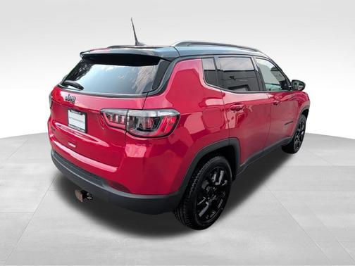 Redline Pearlcoat 2023 Jeep Compass Latitude