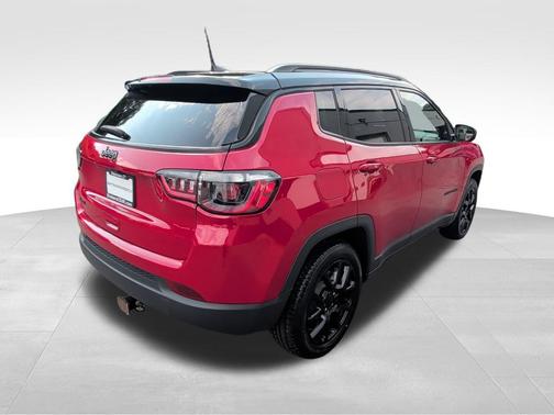 Redline Pearlcoat 2023 Jeep Compass Latitude