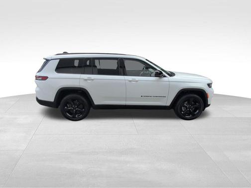 2022 Jeep Grand Cherokee L Altitude