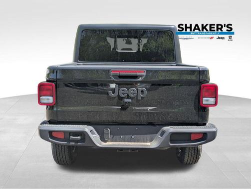 Black Clearcoat 2026 Jeep Gladiator Sport S