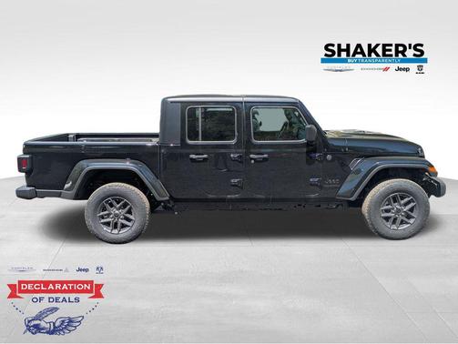 Black Clearcoat 2026 Jeep Gladiator Sport S