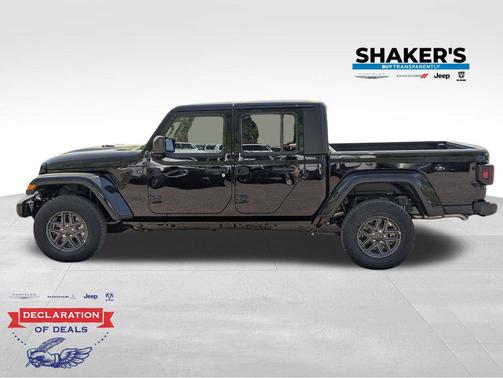 Black Clearcoat 2026 Jeep Gladiator Sport S