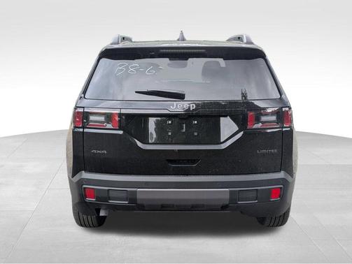 Diamond Black Crystal Pearlcoat 2026 Jeep Cherokee Limited