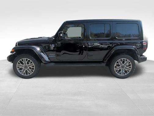 Black Clearcoat 2024 Jeep Wrangler 4xe High Altitude