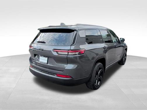 2022 Jeep Grand Cherokee L Altitude