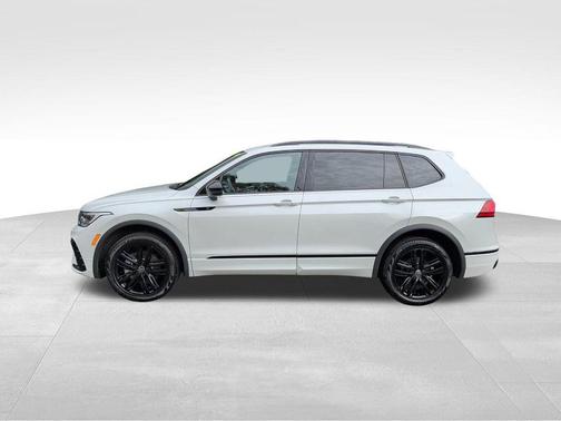 2022 Volkswagen Tiguan 2.0T SE R-Line Black 4MOTION