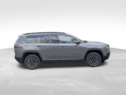 Sting-Gray Clearcoat 2026 Jeep Cherokee Limited