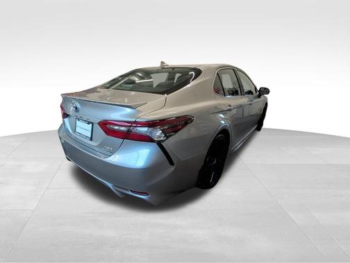 2024 Toyota Camry Hybrid SE