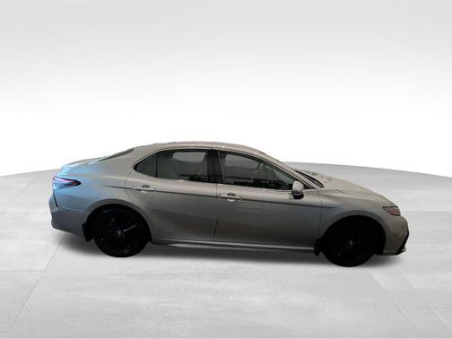 2024 Toyota Camry Hybrid SE