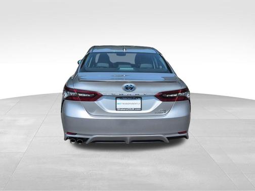 2024 Toyota Camry Hybrid SE