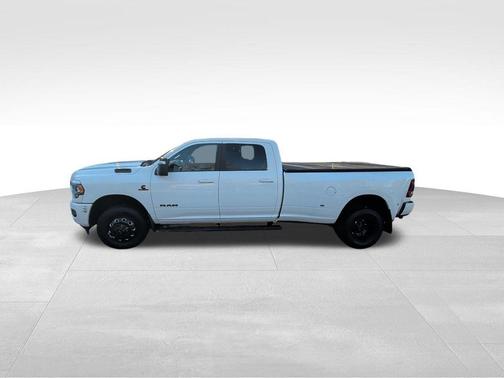 2023 RAM 3500 Big Horn Crew Cab 4x4 8' Box