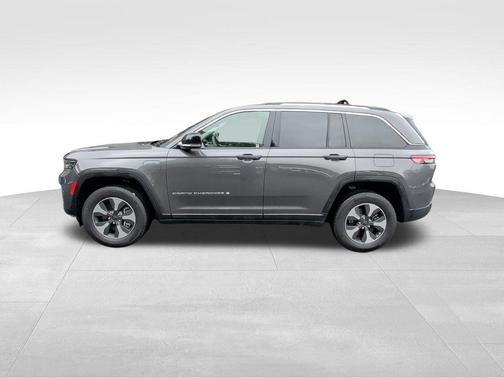 2022 Jeep Grand Cherokee 4xe Base