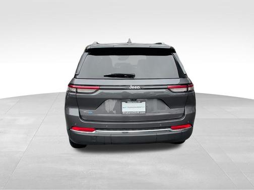 2022 Jeep Grand Cherokee 4xe Base