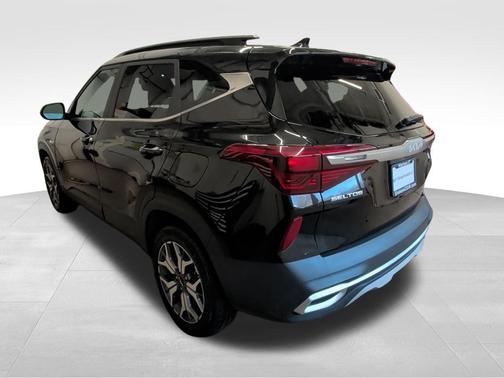 2023 Kia Seltos EX