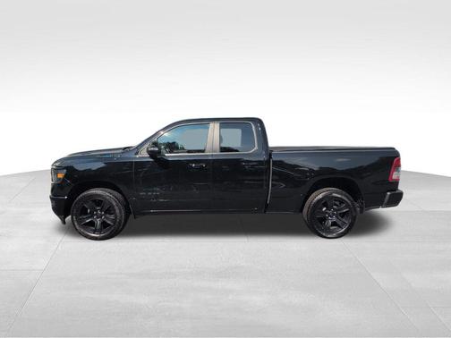 Diamond Black Crystal Pearlcoat 2021 RAM 1500 Big Horn/Lone Star