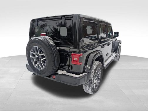 2026 Jeep Wrangler 4-Door Sahara 4x4