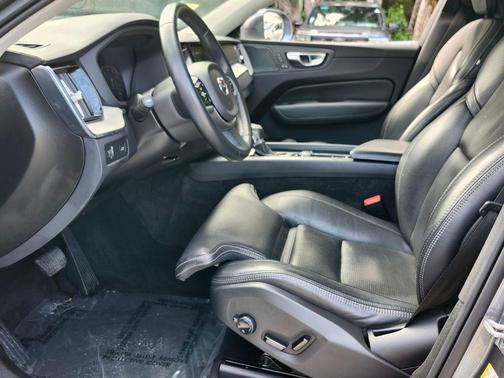 2021 Volvo XC60 T5 Inscription