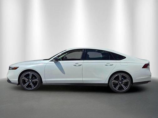 Platinum White Pearl 2026 Honda Accord SE