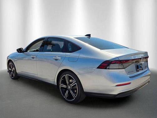 Solar Silver Metallic 2026 Honda Accord SE