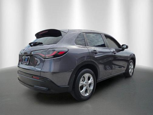 Modern Steel Metallic 2023 Honda HR-V LX