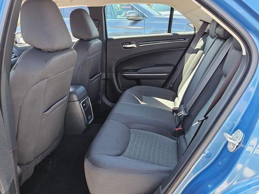 2023 Chrysler 300 Touring