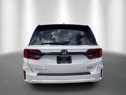 Platinum White Pearl 2025 Honda Odyssey Touring