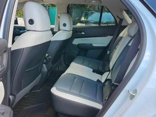 Snowfall Pearl 2026 Honda Prologue Touring