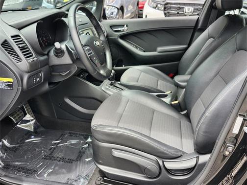 2016 Kia Forte SX