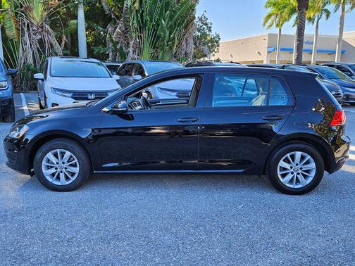 2016 Volkswagen Golf TSI S 4-Door