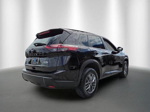 Super Black 2024 Nissan Rogue S
