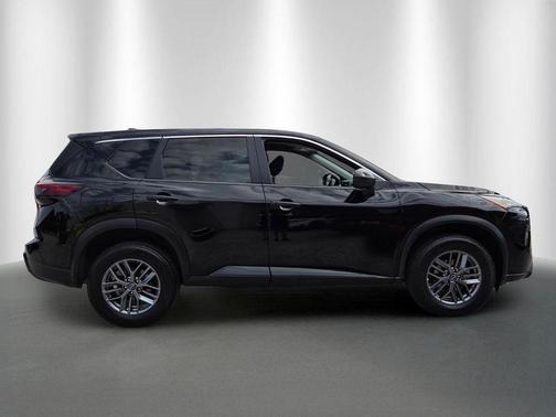Super Black 2024 Nissan Rogue S