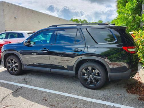 2025 Honda Pilot Black Edition