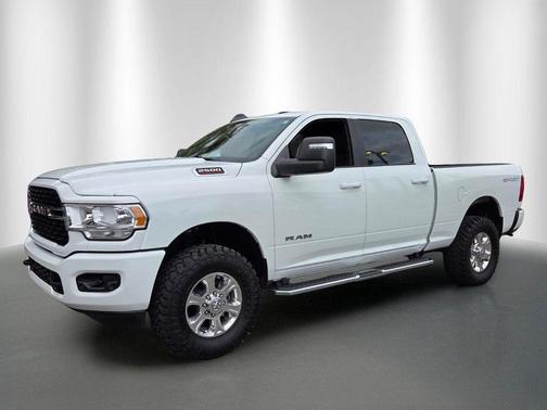 Bright White Clearcoat 2024 RAM 2500 Big Horn Crew Cab 4x4 6'4' Box