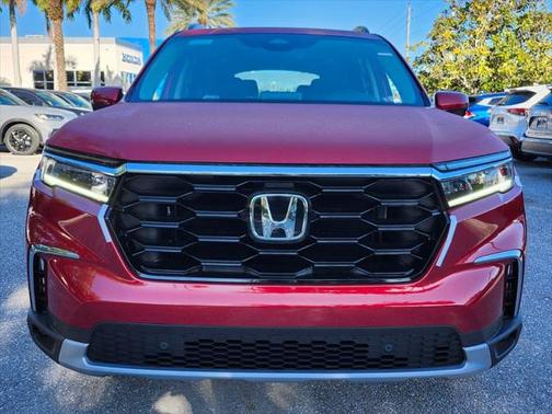 2025 Honda Pilot Touring 8-Passenger