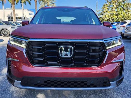 2025 Honda Pilot Touring 8-Passenger