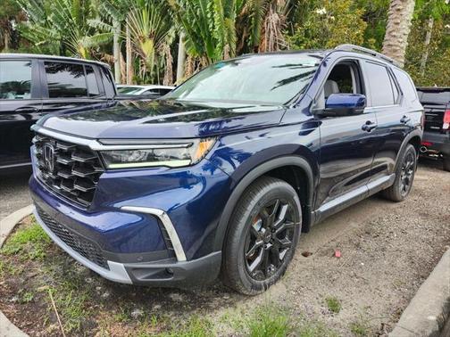 2025 Honda Pilot Touring 8-Passenger