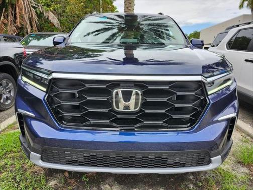 2025 Honda Pilot Touring 8-Passenger