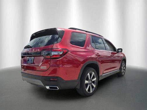Platinum White Pearl 2025 Honda Pilot Touring 8-Passenger