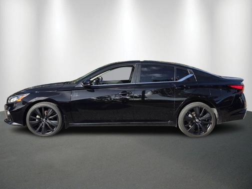 2022 Nissan Altima SR Intelligent AWD