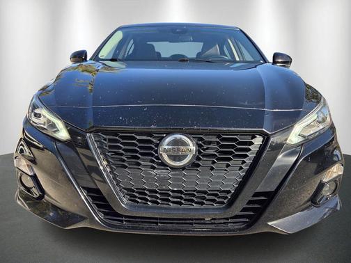 2022 Nissan Altima SR Intelligent AWD