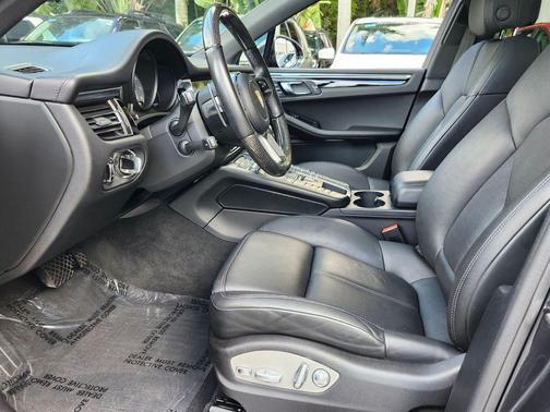 2019 Porsche Macan S